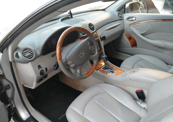 Mercedes-Benz CLK cena 19600 przebieg: 205000, rok produkcji 2004 z Suchedniów małe 106